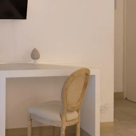 Donna Veneranda לינה וארוחת בוקר ויאסטה