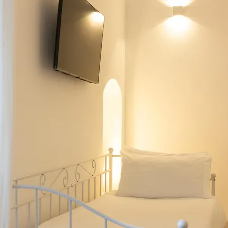 Donna Veneranda Vieste