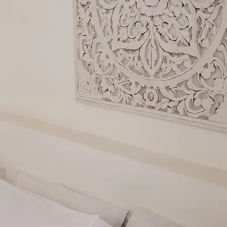 Donna Veneranda 4*